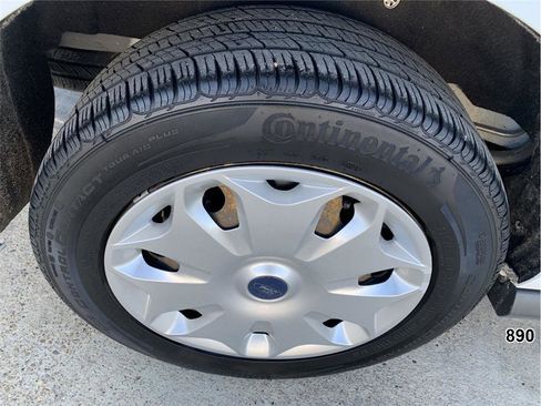 Used 2016 Ford Transit Connect XLT image 21