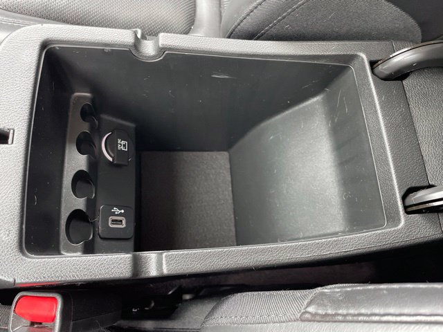 Used 2018 Jeep Cherokee Overland w/ Technology Group AWD/4WD image 37