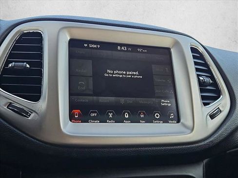 Used 2018 Jeep Compass Latitude w/ Popular Equipment Group FWD image 14