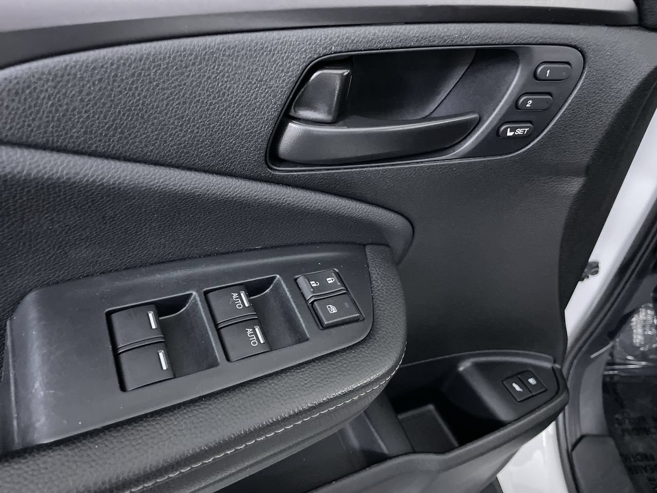Used 2023 Honda Passport EX-L image 12