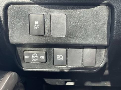 Used 2022 Toyota Tacoma SR5 w/ Technology Package RWD image 21