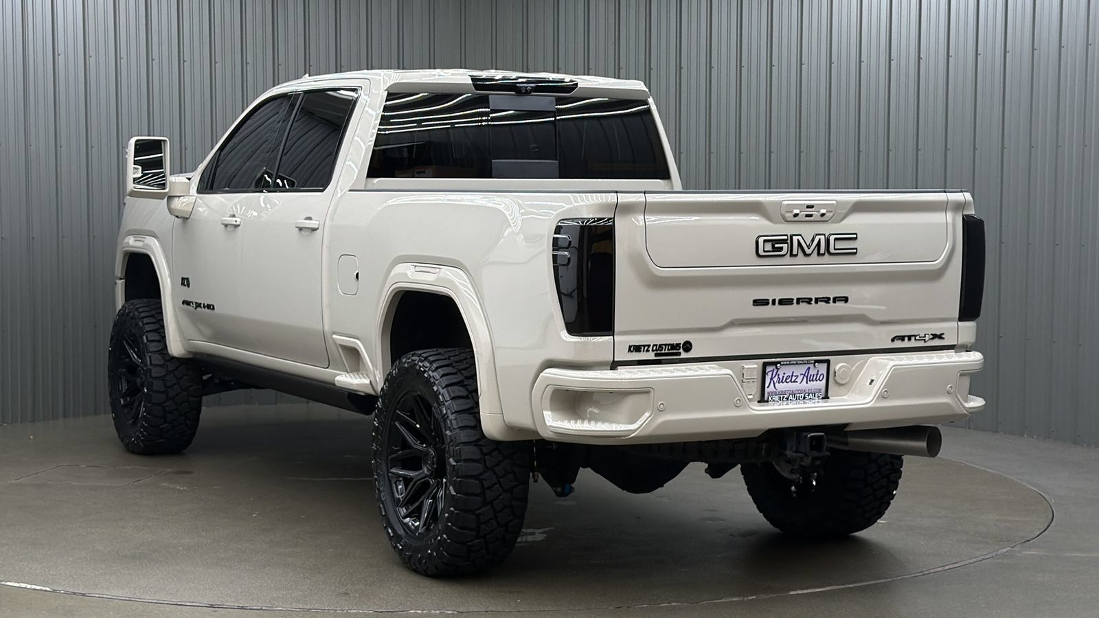 Used 2026 GMC Sierra 2500 AT4X w/ LPO, Black Badging Package AWD/4WD image 3