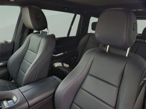 Used 2024 Mercedes-Benz GLS 450 4MATIC image 18