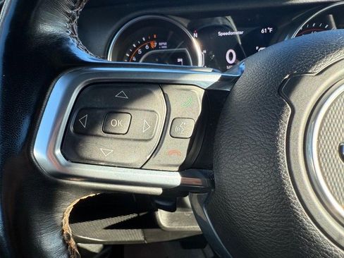 Used 2022 Jeep Wrangler Unlimited Sahara image 21