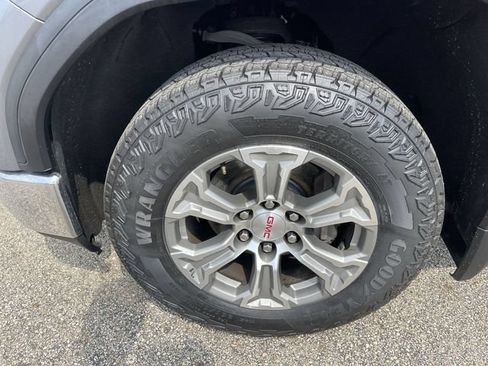 Used 2020 GMC Sierra 1500 SLE w/ SLE Value Package AWD/4WD image 10