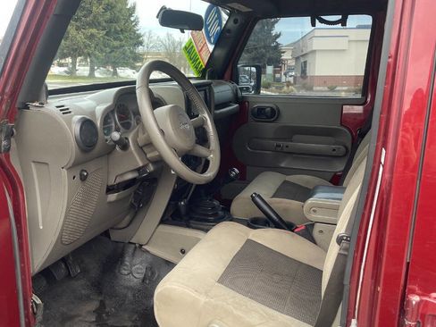 Used 2010 Jeep Wrangler Unlimited Rubicon w/ Trailer Tow Group image 10