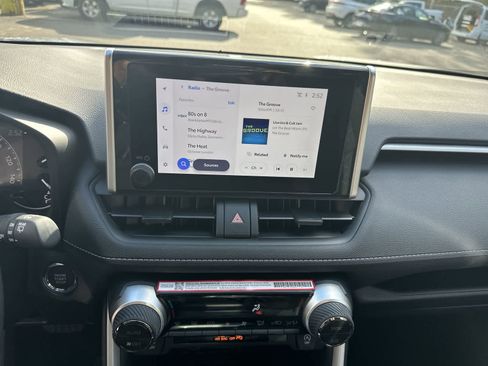 Used 2025 Toyota RAV4 XLE image 17