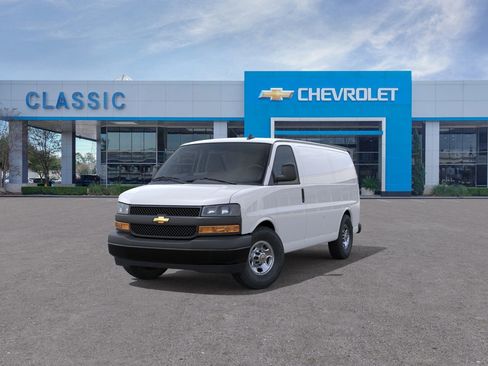New 2025 Chevrolet Express 3500 w/ Driver Convenience Package image 8