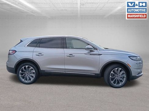Used 2023 Lincoln Nautilus Reserve AWD/4WD image 3