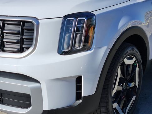 New 2025 Kia Telluride S image 6