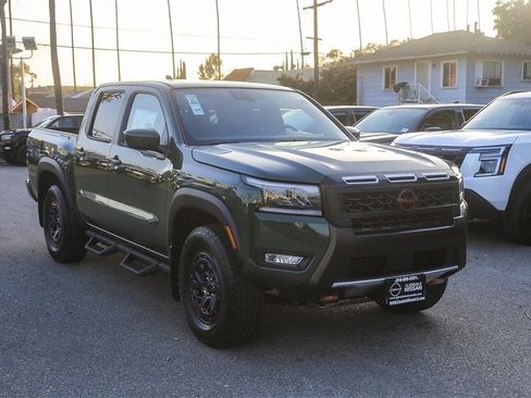 New 2026 Nissan Frontier PRO-4X w/ Tow Package AWD/4WD image 3
