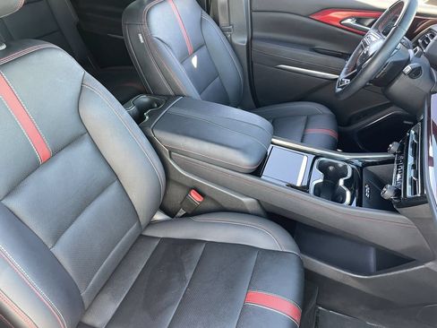 Used 2024 Chevrolet Traverse RS w/ LPO, Floor Liner Package AWD/4WD image 10