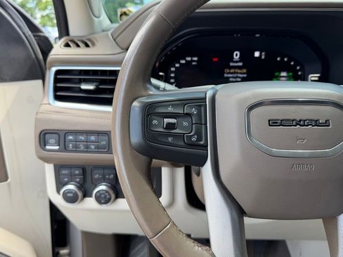 Used 2022 GMC Yukon Denali AWD/4WD image 19