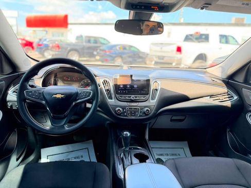 Used 2020 Chevrolet Malibu LT FWD image 13