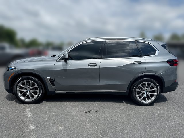 Used 2024 BMW X5 xDrive40i w/ Premium Package AWD/4WD image 5