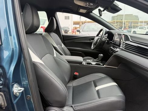 Used 2025 Toyota Camry SE FWD image 29