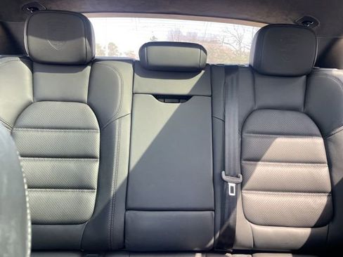 Used 2020 Porsche Macan Turbo image 12