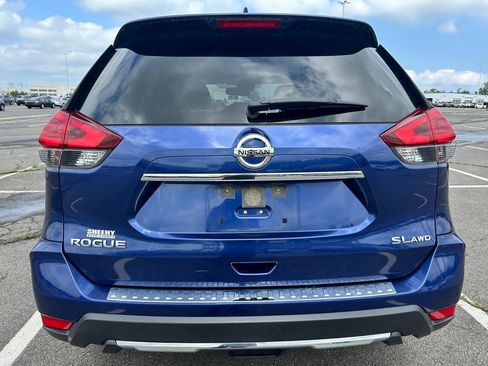 Used 2018 Nissan Rogue SL w/ Premium Package AWD/4WD image 6