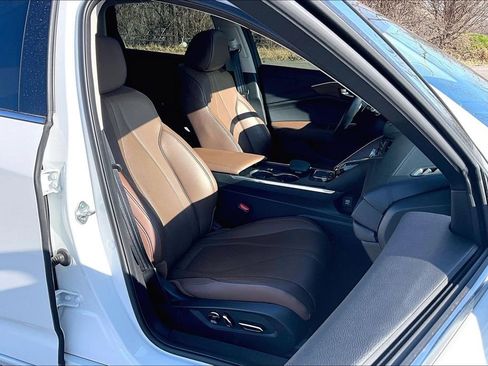 Used 2023 Acura TLX Advance image 10
