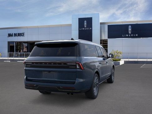 New 2026 Lincoln Navigator L Reserve AWD/4WD image 8