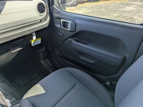 New 2026 Jeep Gladiator Sport image 15