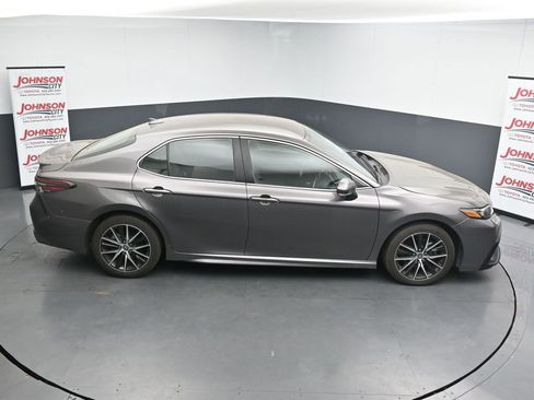 Used 2024 Toyota Camry SE image 29