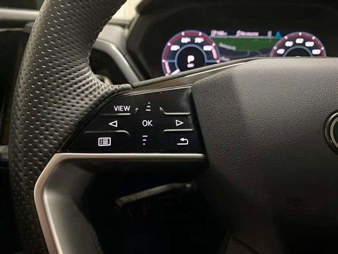 Used 2024 Audi Q4 e-tron Premium Plus w/ Premium Plus image 38