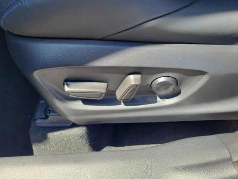 Used 2025 Toyota Corolla Cross AWD Hybrid w/ Convenience Package image 23