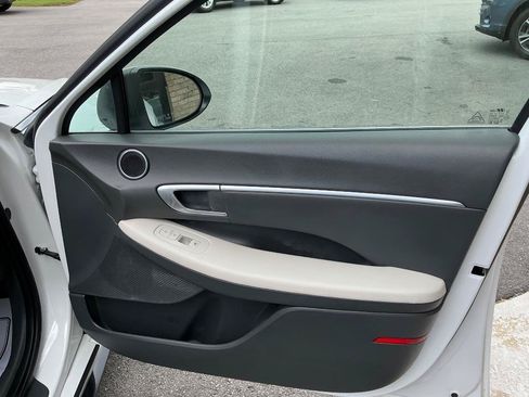 Used 2022 Hyundai Sonata SEL w/ Convenience Package FWD image 17