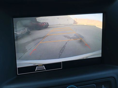 Used 2022 GMC Terrain SLE w/ Driver Convenience Package FWD image 7