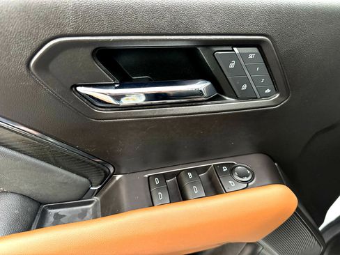 Used 2023 GMC Canyon AT4 w/ AT4 Premium Package image 15