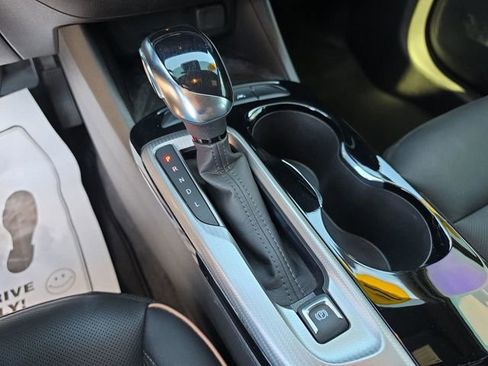 Used 2025 Buick Envista Avenir image 29