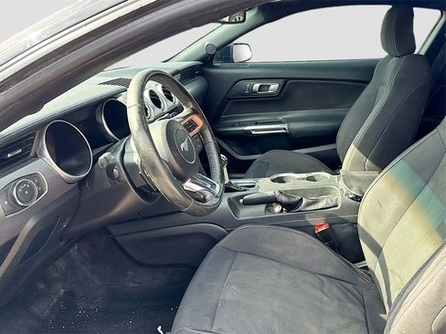 Used 2019 Ford Mustang GT image 9