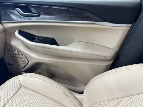 Used 2021 Jeep Grand Cherokee L Limited w/ Luxury Tech Group II image 42