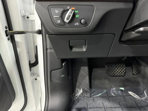 Certified 2025 Audi Q5 Premium w/ Convenience Plus Package image 30