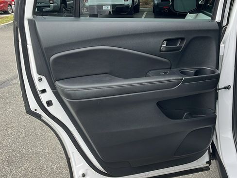 Used 2023 Honda Passport EX-L image 18