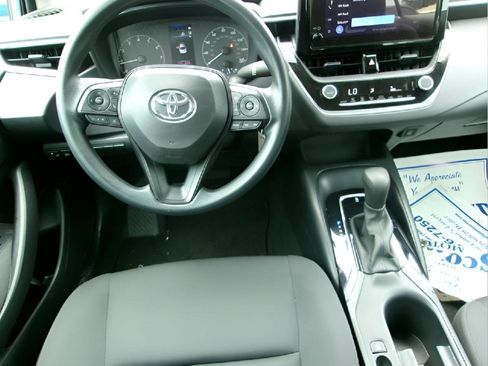 Used 2024 Toyota Corolla LE image 11
