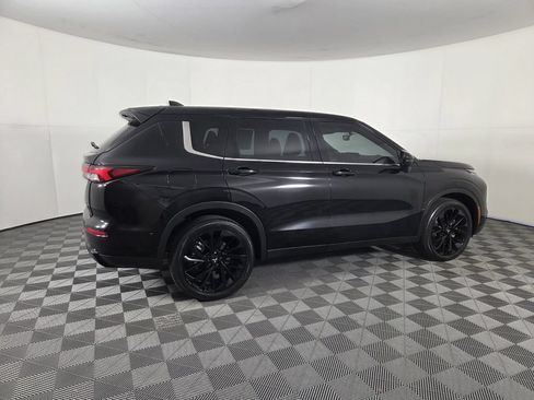 Used 2023 Mitsubishi Outlander SE FWD image 5