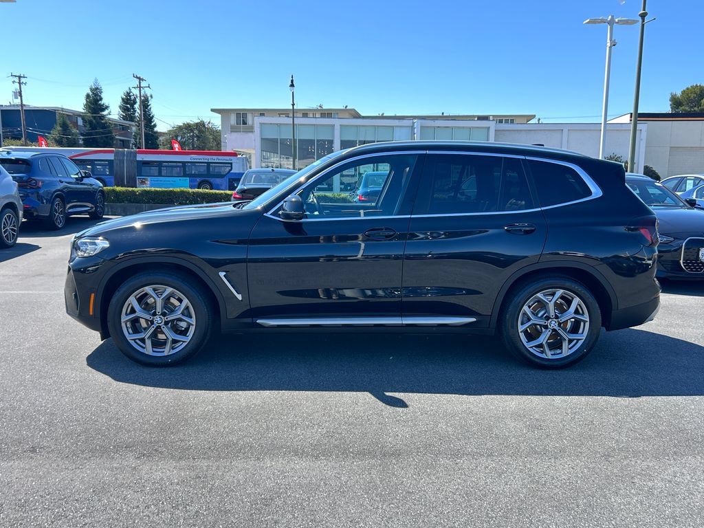 Used 2024 BMW X3 xDrive30i w/ Premium Package AWD/4WD image 2