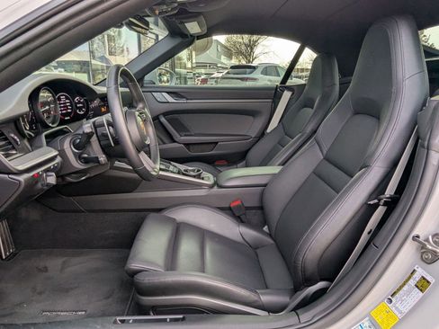 Certified 2022 Porsche 911 Carrera image 5