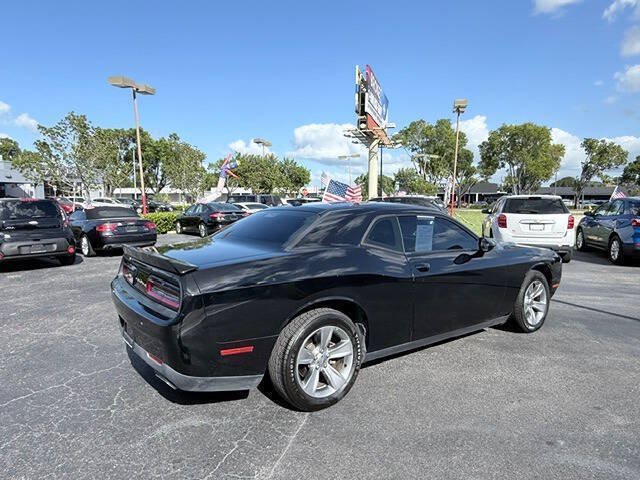 Used 2018 Dodge Challenger SXT RWD image 6