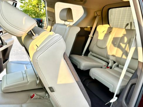 Used 2019 Lexus GX 460 Premium w/ Premium Package AWD/4WD image 14