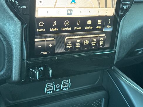 New 2026 RAM 3500 Laramie AWD/4WD image 19