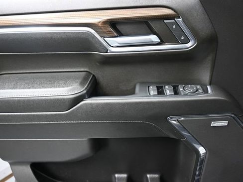 Used 2024 Chevrolet Silverado 1500 LT Trail Boss w/ Convenience Package II image 13