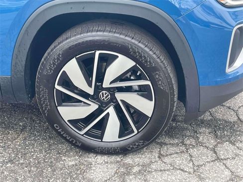 New 2025 Volkswagen Atlas SEL image 9