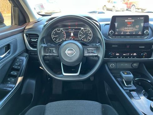 Used 2021 Nissan Rogue SV image 17