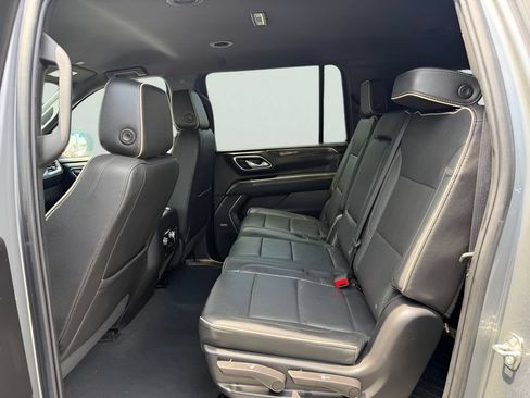 Used 2022 GMC Yukon XL SLT AWD/4WD image 59
