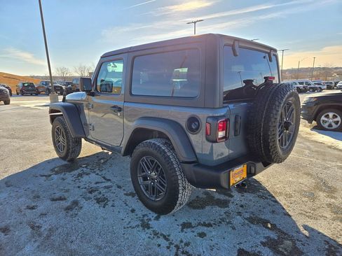 Used 2024 Jeep Wrangler Sport S image 6