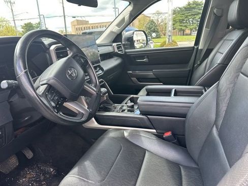 Used 2022 Toyota Tundra SR5 w/ SR5 Premium Package image 5