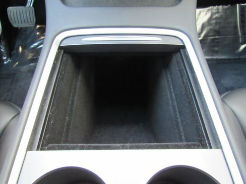 Used 2023 Tesla Model Y Long Range image 44